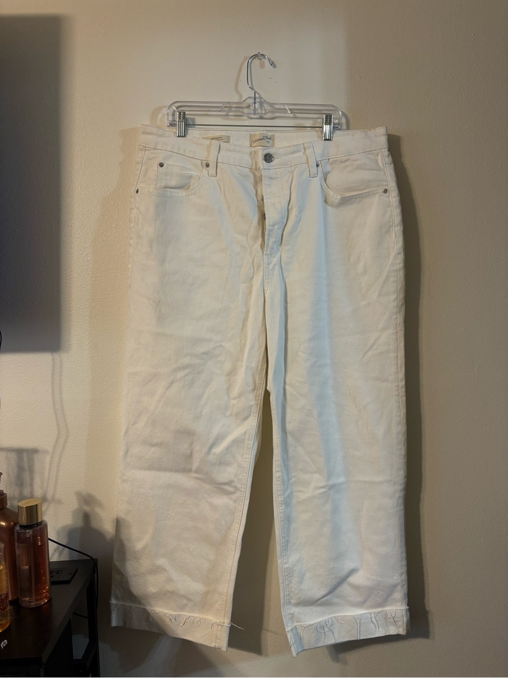 Universal Thread White Straight Jeans